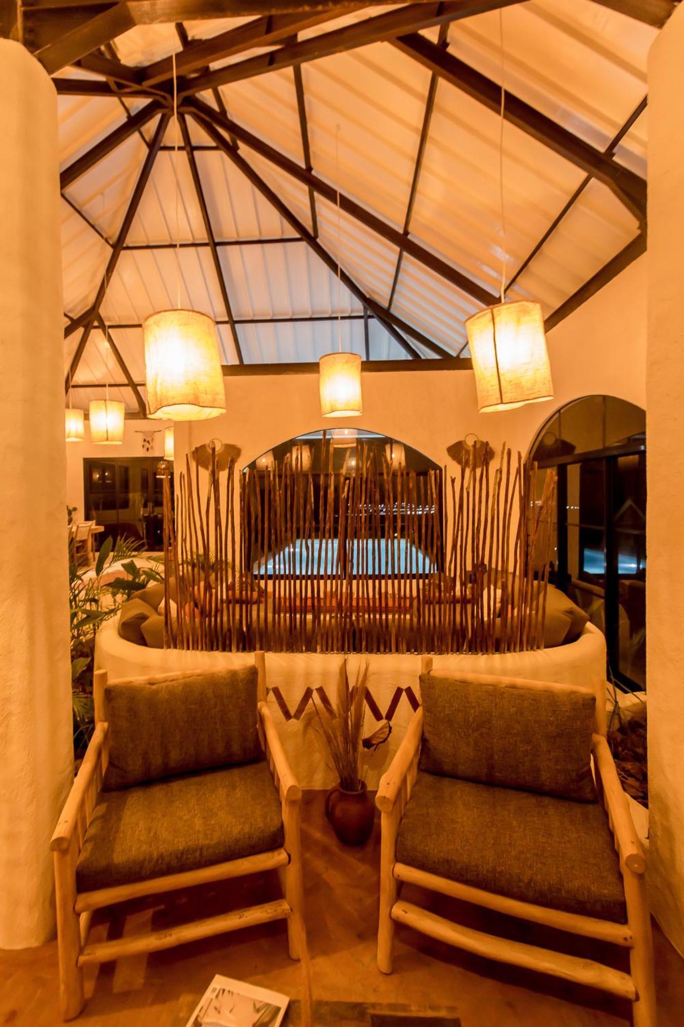 Drop In Surf Lodge Kuta  Екстер'єр фото