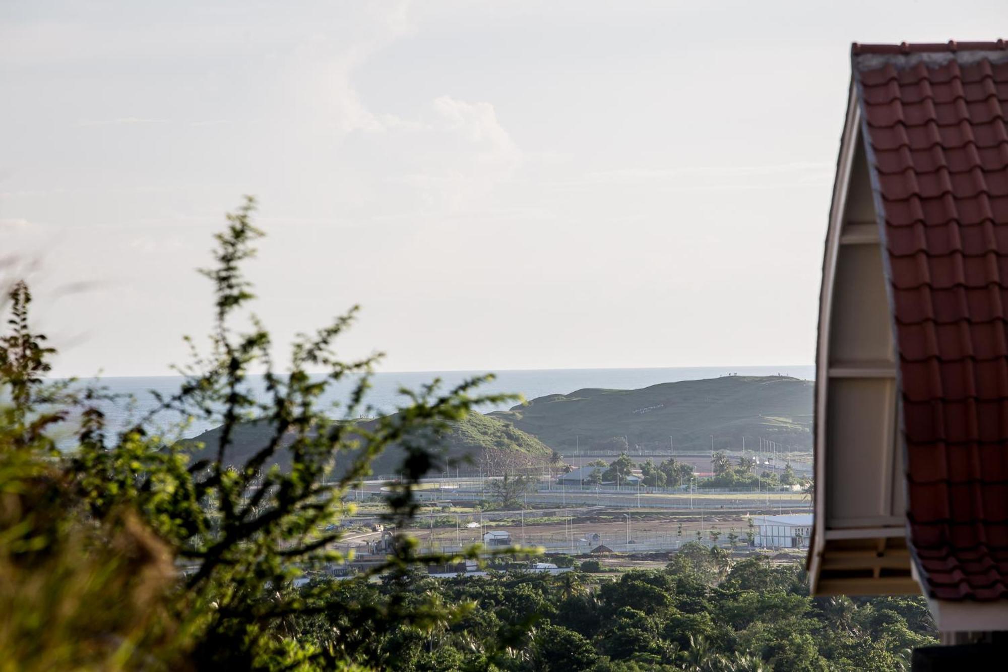 Drop In Surf Lodge Kuta  Екстер'єр фото