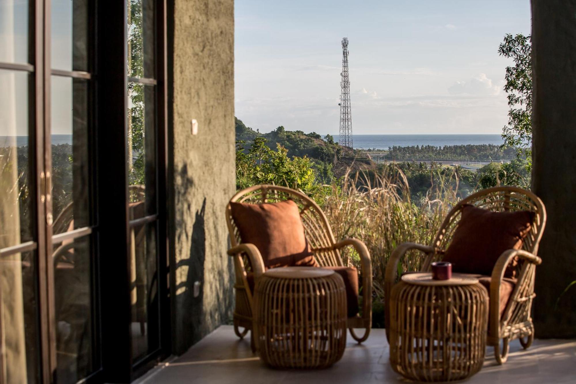 Drop In Surf Lodge Kuta  Екстер'єр фото