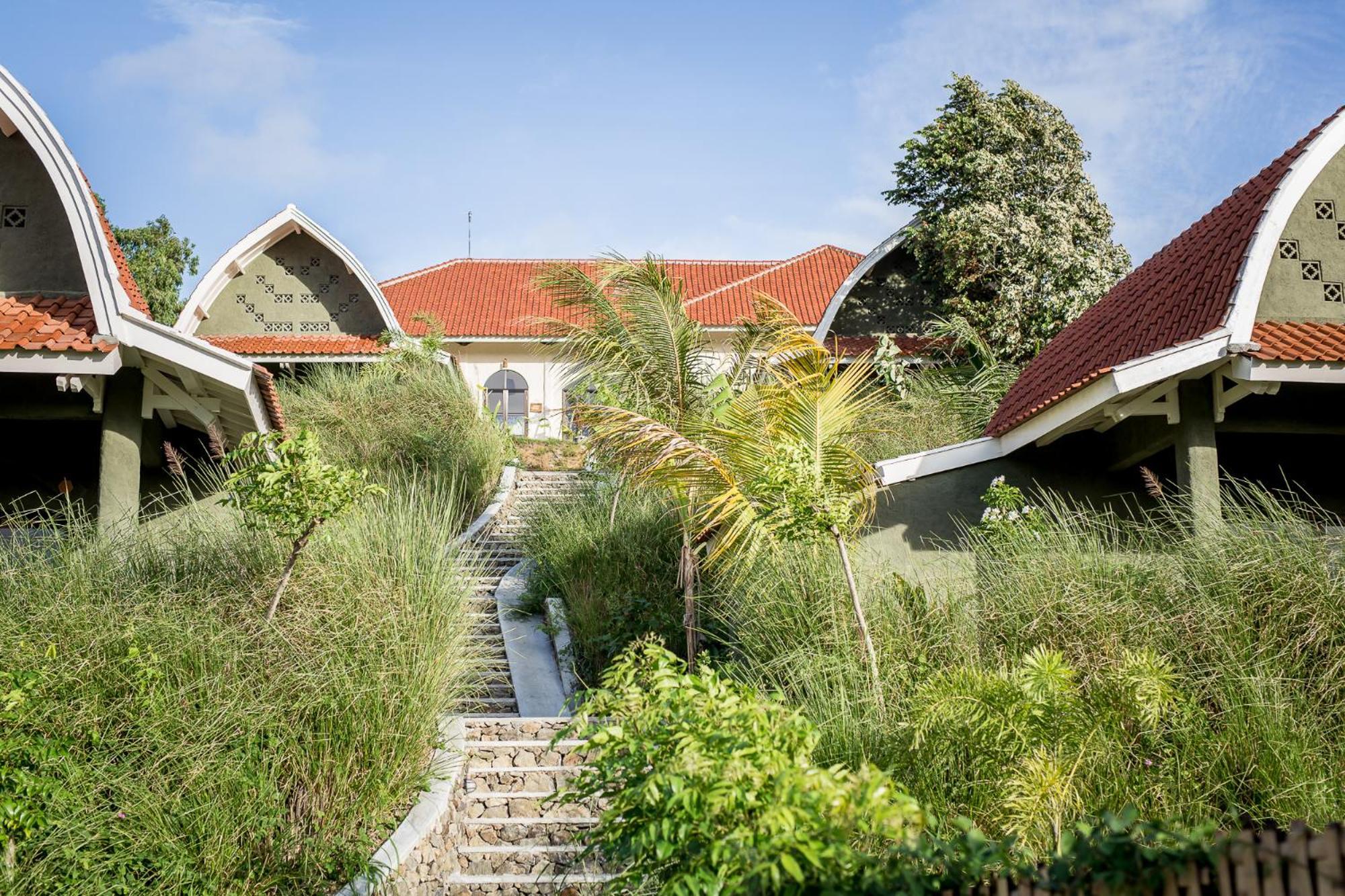 Drop In Surf Lodge Kuta  Екстер'єр фото